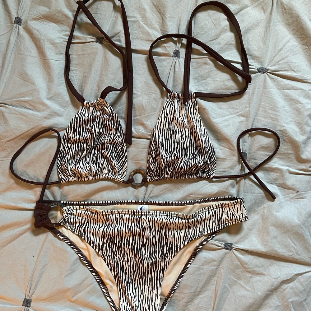 Swim suit